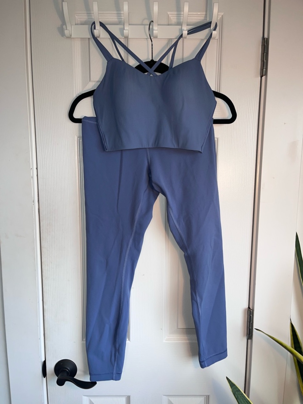 Lululemon Oasis Blue Legging and Sports Bra Set - Picture 4 of 8